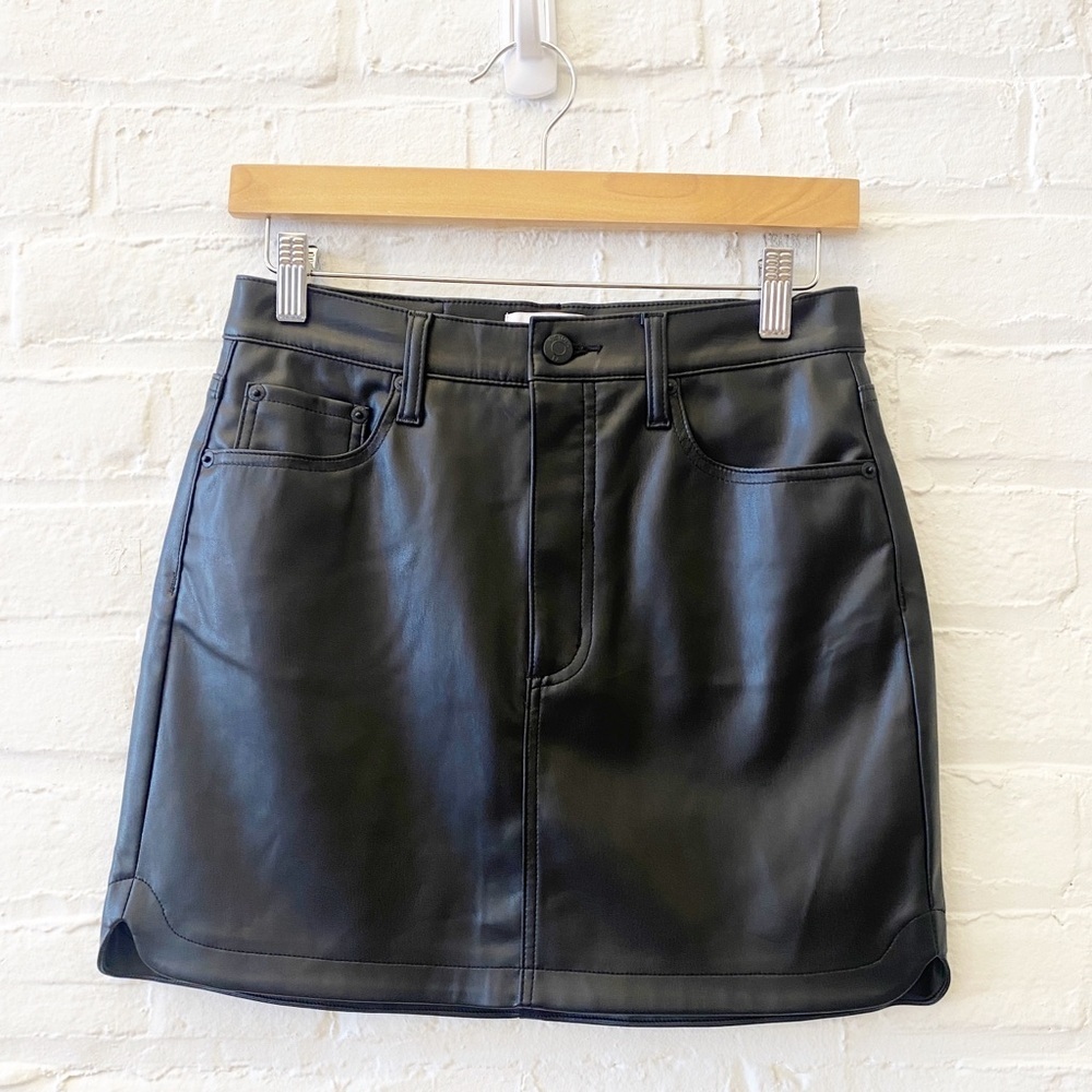 Pistola || Rumi‎ Vegan Leather Mini Skirt Tulip Dolphin Hem Black 26